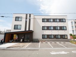 清潔感のある建物の外観