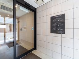 広いエントランス