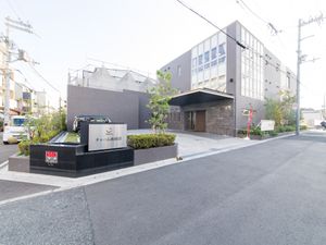 モダンな建物の外観 