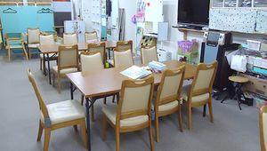 広々としたラウンジ