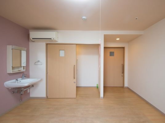 居室のシンプルな一角