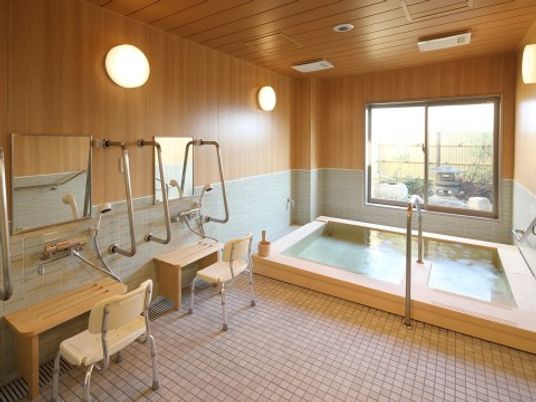 手すり付き快適浴室