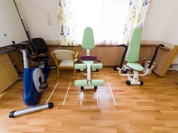 トレーニング器具のある部屋