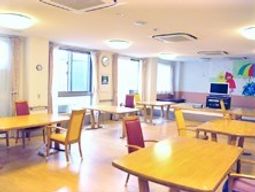 明るい食堂の様子