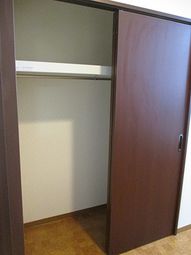 収納豊富なクローゼット