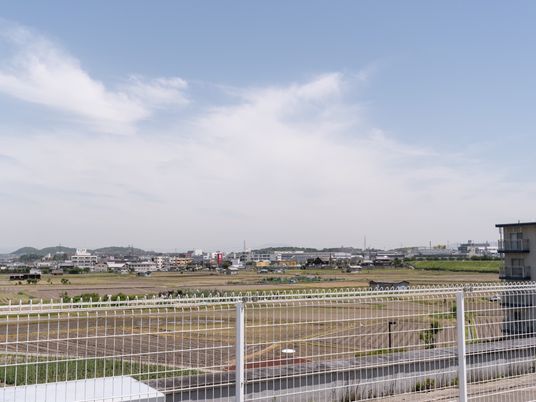 広々とした景色のバルコニー