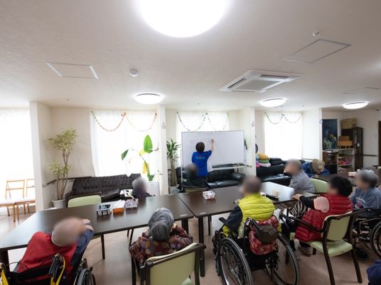 広々とした食堂の様子