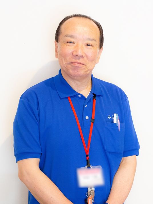 笑顔のスタッフイメージ