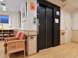 エレベーター前の廊下