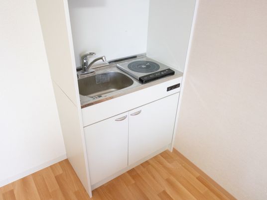 コンパクトな居室キッチン