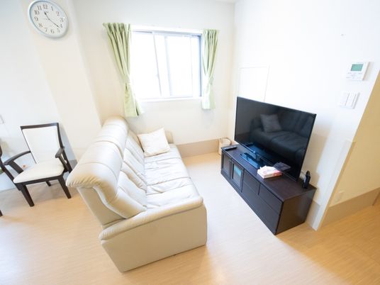 明るい居室の一角