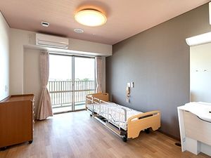 明るい居室  