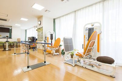 自然光が入る訓練室