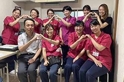 スタッフの集合写真