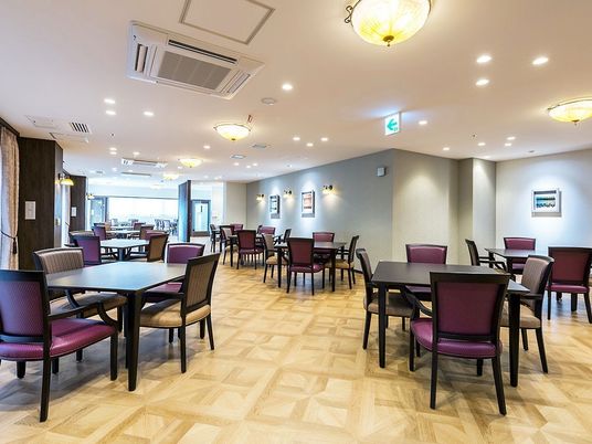 洋風の明るいダイニング