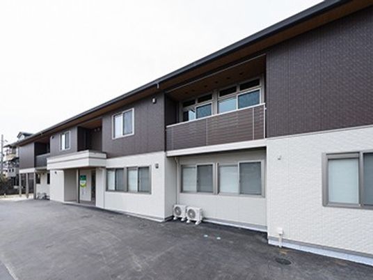外観の建物前  