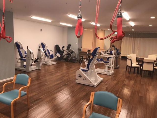 広々とした設備の機能訓練室