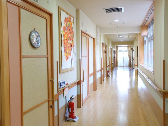 明るい廊下の様子