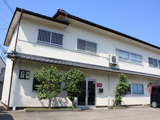 外観の建物前  