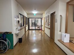 廊下の清潔な空間