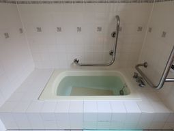 清潔な浴室の様子