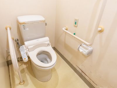 バリアフリー設計のトイレ