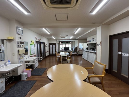 明るく広い部屋