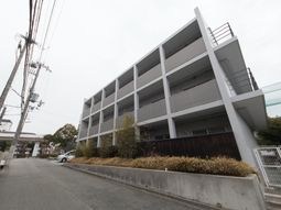 モダンな建物の外観