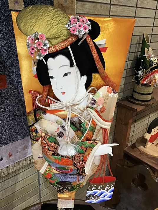 玄関の華やかな飾り