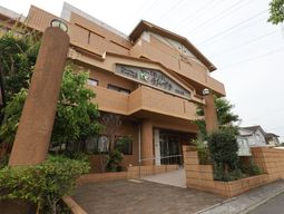 外観のエントランス部分