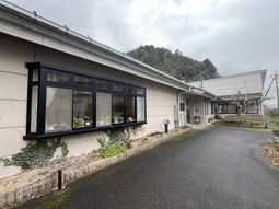 静かな外観