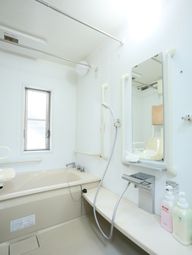 清潔な浴室の一角