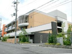 現代的な建物の外観