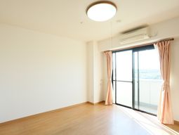明るい空間の居室