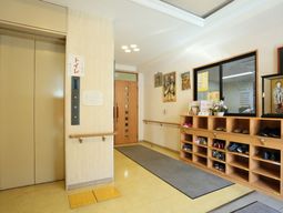 エレベーター前の通路