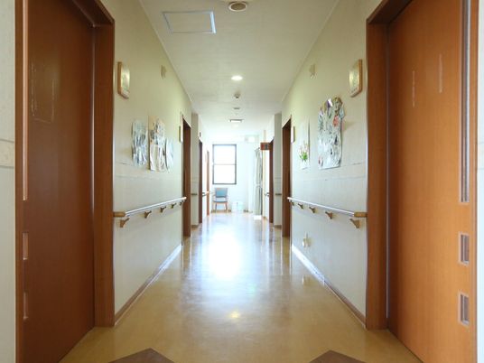明るい廊下の様子