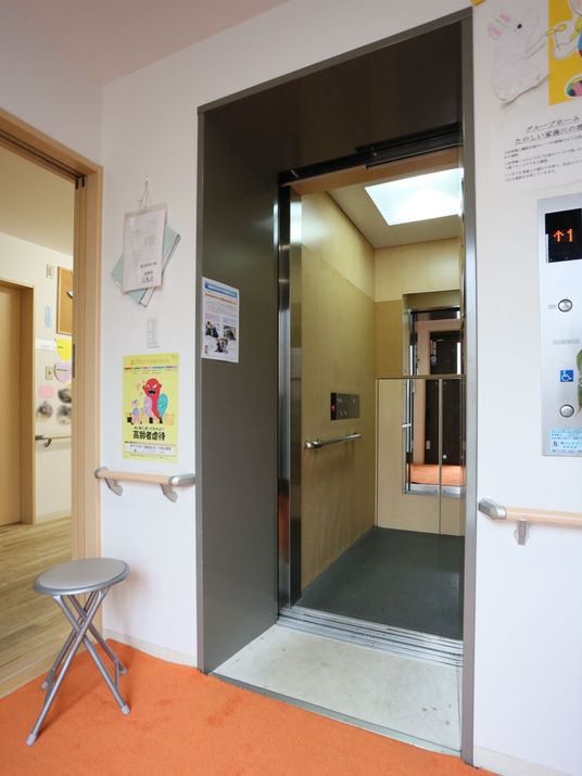 バリアフリー対応エレベーター