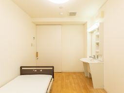 居室のシンプルな様子