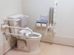 バリアフリー対応のトイレ