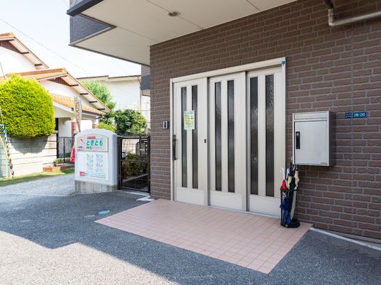 玄関前の様子
