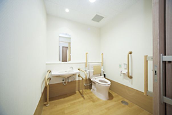 広々としたトイレ