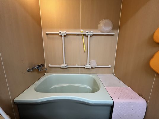 明るい浴室