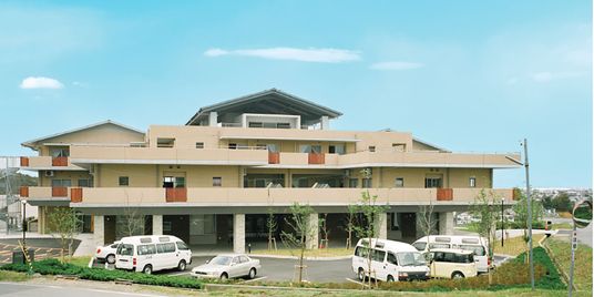 開放感ある建物の外観