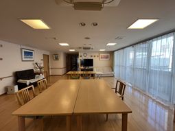 日差しが差し込む部屋