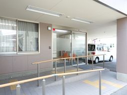 バリアフリーエントランス