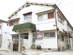清潔感ある建物の外観