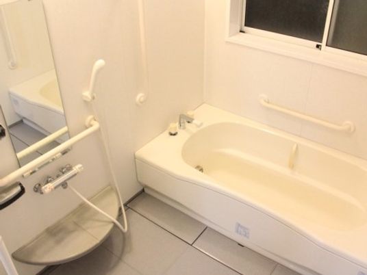 バリアフリー浴室設備