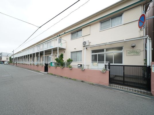 清潔な外観の建物