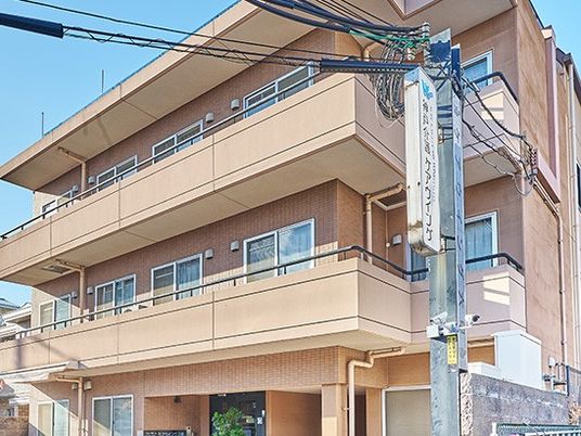 施設外観の建物  
