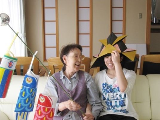 和やかなリビングの風景